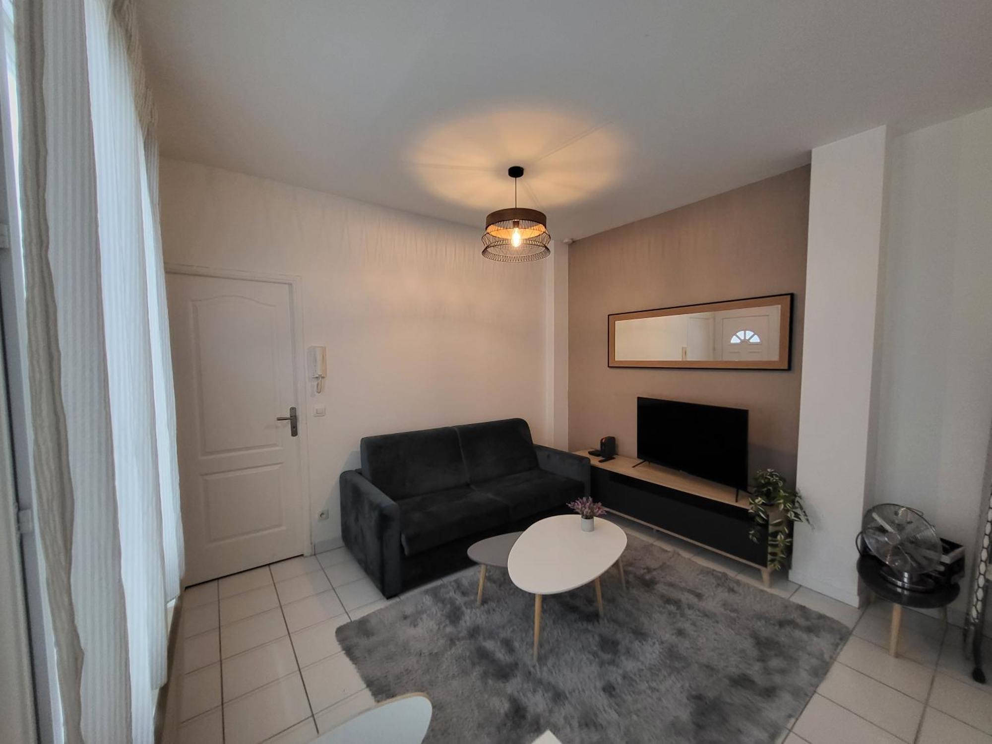 Appartement Spacieux 28M2 Avec Chambre Separee Иси-ле-Мулино Екстериор снимка