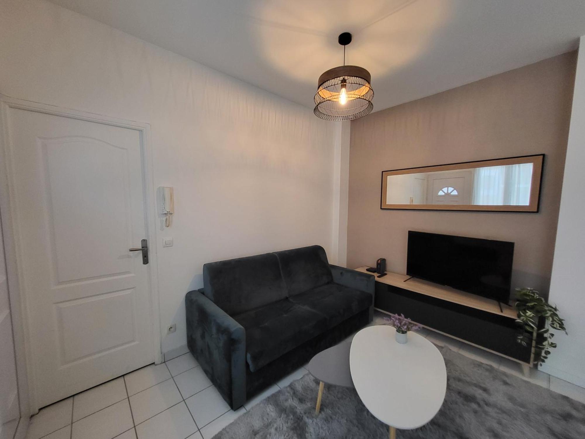 Appartement Spacieux 28M2 Avec Chambre Separee Иси-ле-Мулино Екстериор снимка